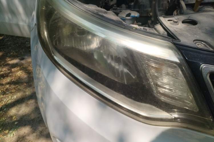 Used Kia K2 2015 Sedan 1.4L MT GLS Right Front Headlight