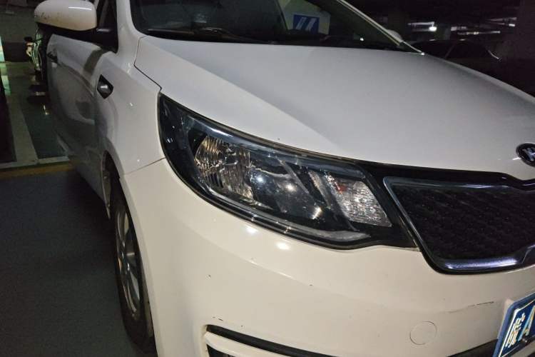 Used Kia K2 2015 Sedan 1.4L Automatic GLS Right Front Headlight