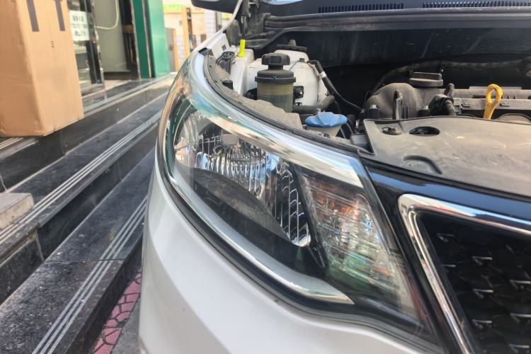 Used Kia K2 2015 Sedan 1.4L Manual Transmission GL Right Front Headlight