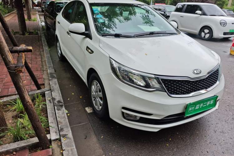 Used Kia K2 2015 Sedan 1.4L MT GLS Right Front Headlight
