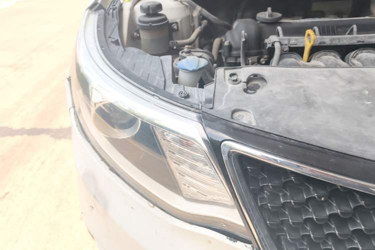 Used Kia K2 2015 Sedan 1.4L MT TOP Right Front Headlight