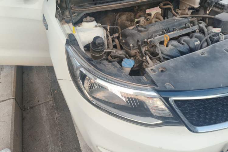Used Kia K2 2015 Sedan 1.4L MT GLS Right Front Headlight