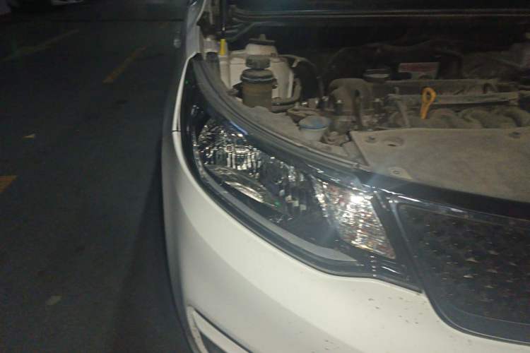 Used Kia K2 2015 Sedan 1.4L Automatic GLS Right Front Headlight