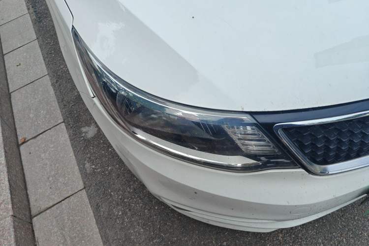Used Kia K2 2015 Sedan 1.4L MT GLS Right Front Headlight