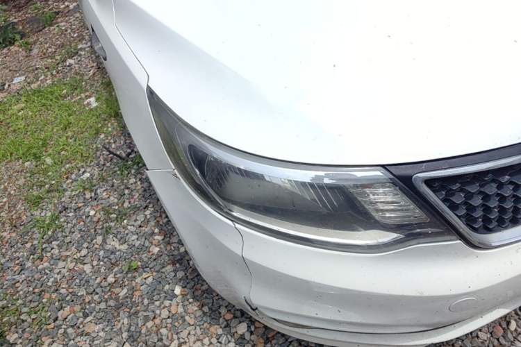 Used Kia K2 2015 Sedan 1.4L Automatic GLS Right Front Headlight