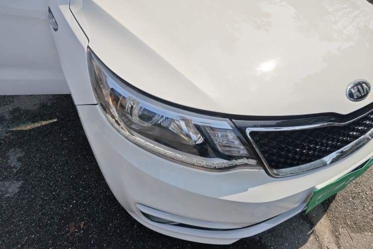 Used Kia K2 2015 Sedan 1.4L Automatic GLS Right Front Headlight