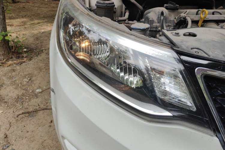 Used Kia K2 2015 Sedan 1.4L Automatic GLS Right Front Headlight