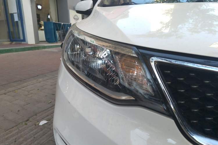 Used Kia K2 2015 Hatchback 1.4L AT GLS Cool Edition Right Front Headlight