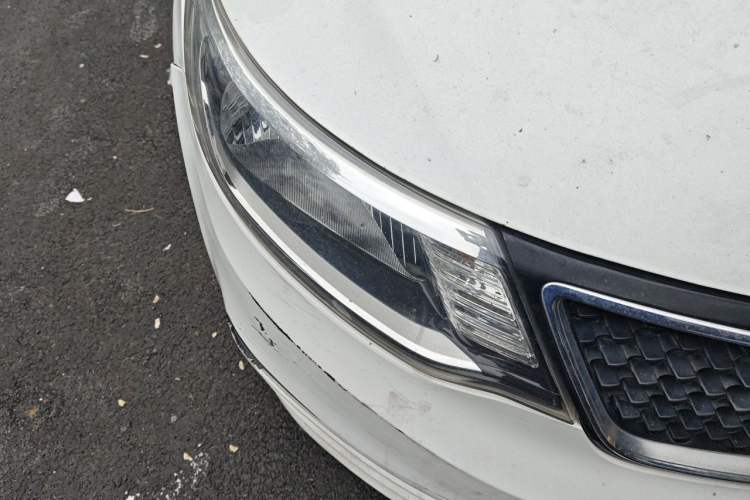 Used Kia K2 2015 Sedan 1.4L Automatic GLS Right Front Headlight