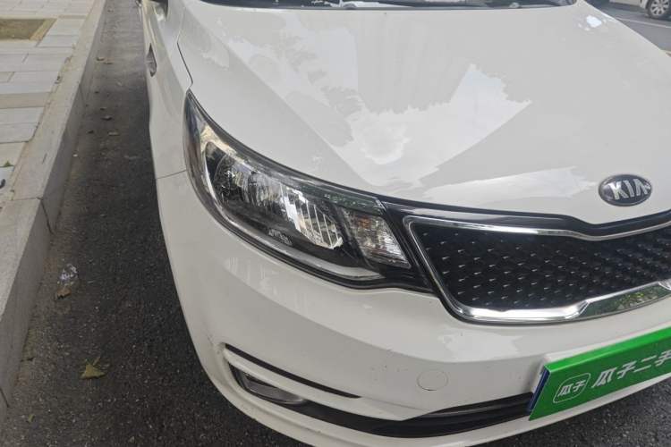 Used Kia K2 2015 Sedan 1.4L MT GLS Right Front Headlight