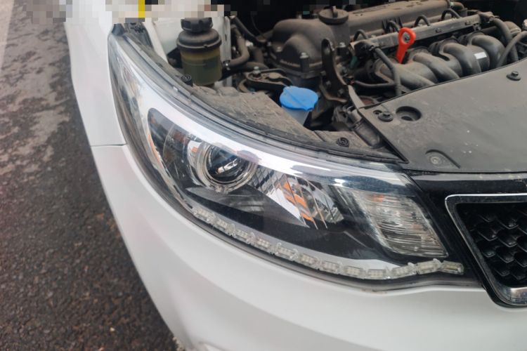 Used Kia K2 2015 Sedan 1.4L Automatic GLS Right Front Headlight