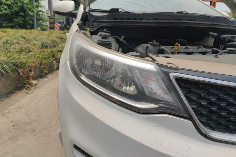 Used Kia K2 2015 Sedan 1.4L MT GLS Right Front Headlight