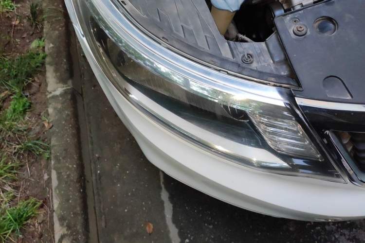 Used Kia K2 2015 Sedan 1.4L Manual Transmission GL Right Front Headlight