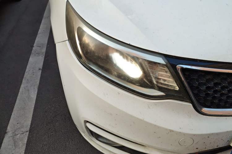 Used Kia K2 2015 Sedan 1.4L MT GLS Right Front Headlight