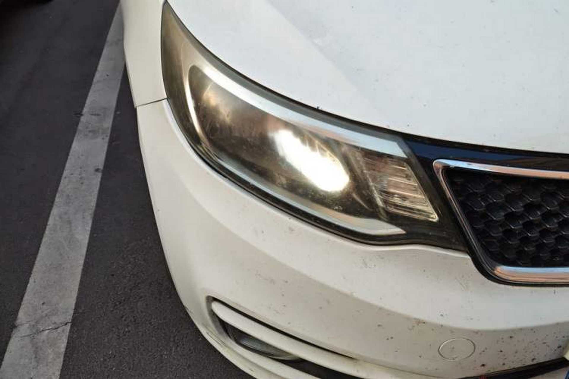 Used Kia K2 2015 Sedan 1.4L MT GLS Right Front Headlight