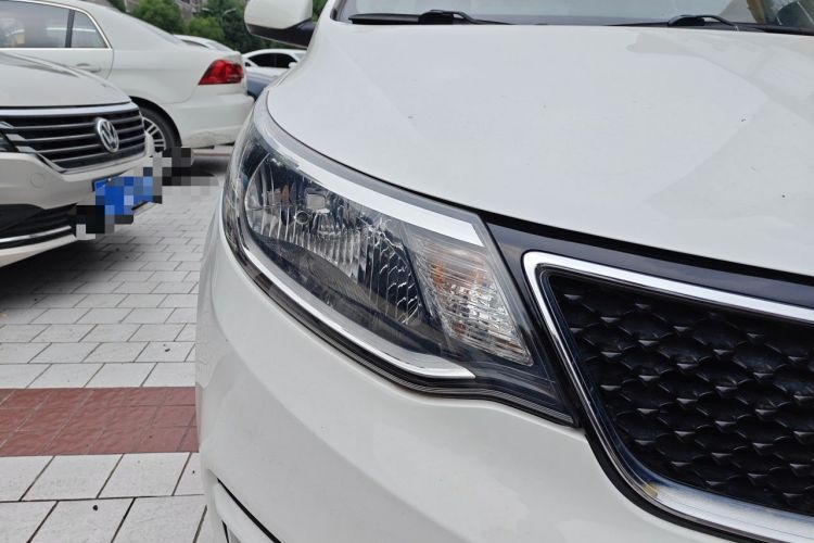 Used Kia K2 2015 Sedan 1.4L MT GLS Right Front Headlight