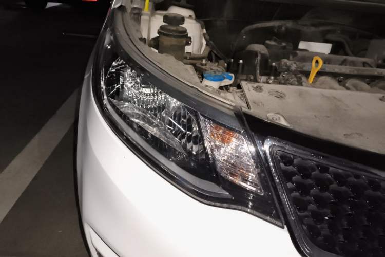 Used Kia K2 2015 Hatchback 1.4L AT GLS Cool Edition Right Front Headlight
