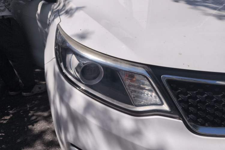Used Kia K2 2015 Sedan 1.4L MT TOP Right Front Headlight