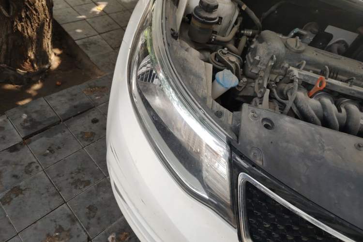 Used Kia K2 2015 Sedan 1.4L MT GLS Right Front Headlight