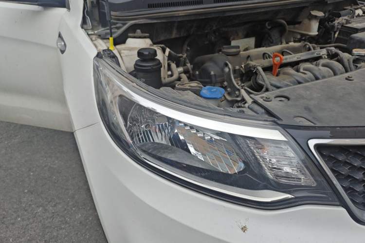 Used Kia K2 2015 Sedan 1.4L Manual Transmission GL Right Front Headlight