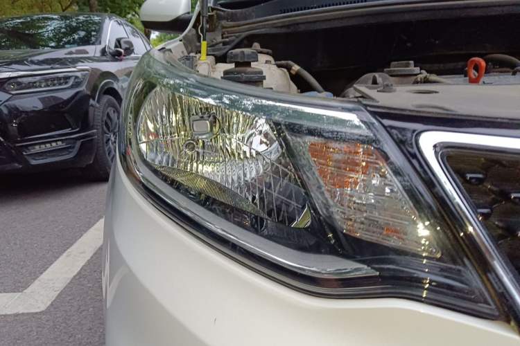 Used Kia K2 2015 Sedan 1.4L Manual Transmission GL Right Front Headlight