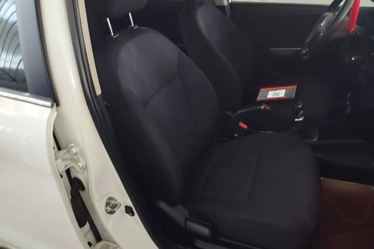Used Kia K2 2015 Sedan 1.4L MT GLS Right Front Seat