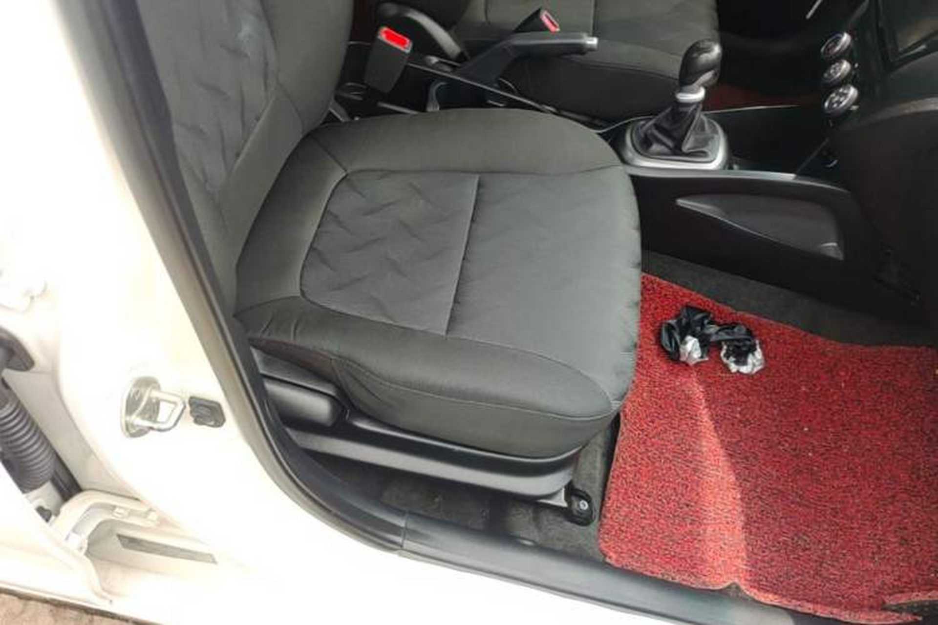 Used Kia K2 2015 Sedan 1.4L MT GLS Right Front Seat