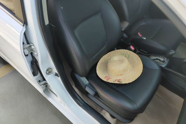 Used Kia K2 2015 Sedan 1.4L Automatic GLS Right Front Seat