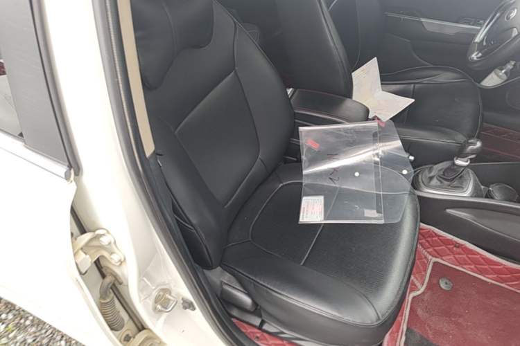 Used Kia K2 2015 Sedan 1.4L MT GLS Right Front Seat