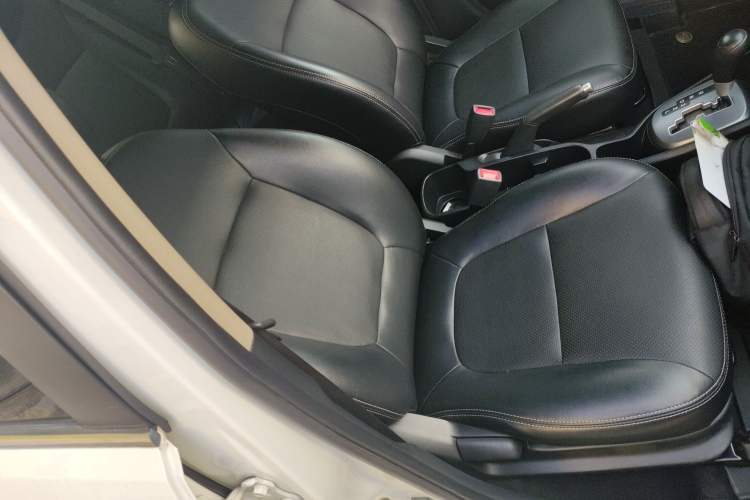 Used Kia K2 2015 Sedan 1.4L Automatic GLS Right Front Seat