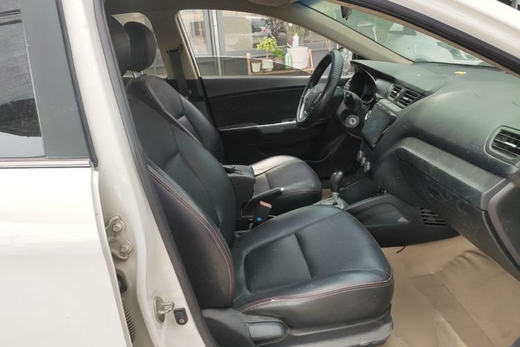 Used Kia K2 2015 Sedan 1.4L Automatic GLS Right Front Seat