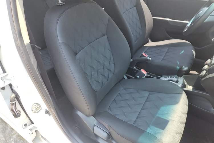 Used Kia K2 2015 Sedan 1.4L Automatic GLS Right Front Seat