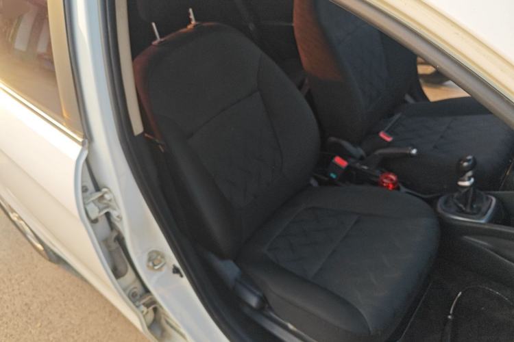 Used Kia K2 2015 Sedan 1.4L MT GLS Right Front Seat