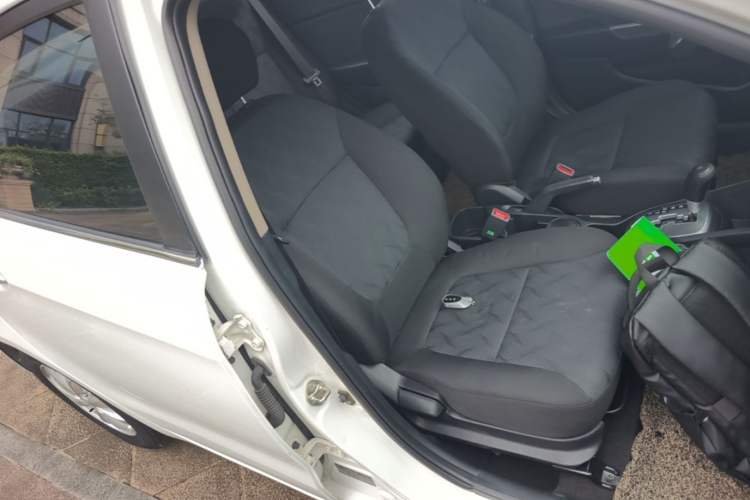 Used Kia K2 2015 Sedan 1.4L Automatic GLS Right Front Seat