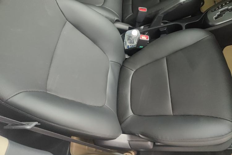 Used Kia K2 2015 Sedan 1.4L Automatic GLS Right Front Seat