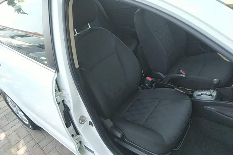 Used Kia K2 2015 Sedan 1.4L Automatic GLS Right Front Seat