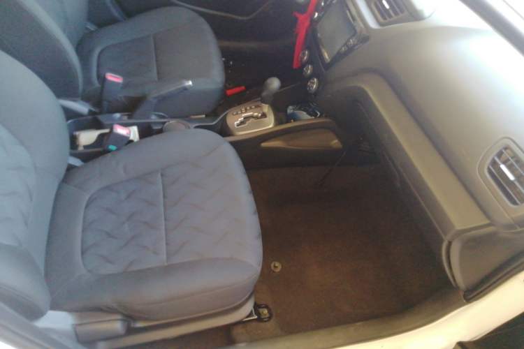 Used Kia K2 2015 Sedan 1.4L Automatic GLS Right Front Seat