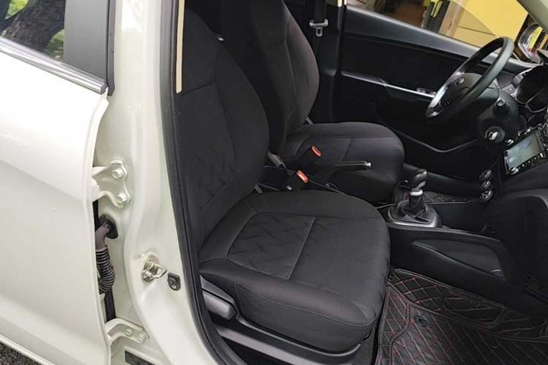 Used Kia K2 2015 Sedan 1.4L MT GLS Right Front Seat