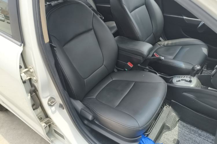 Used Kia K2 2015 Sedan 1.4L Automatic GLS Right Front Seat