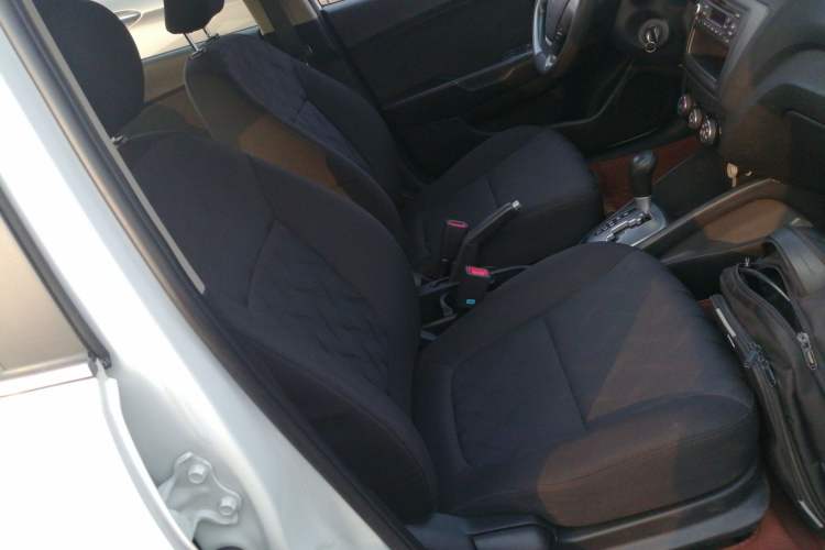 Used Kia K2 2015 Sedan 1.4L Automatic GLS Right Front Seat