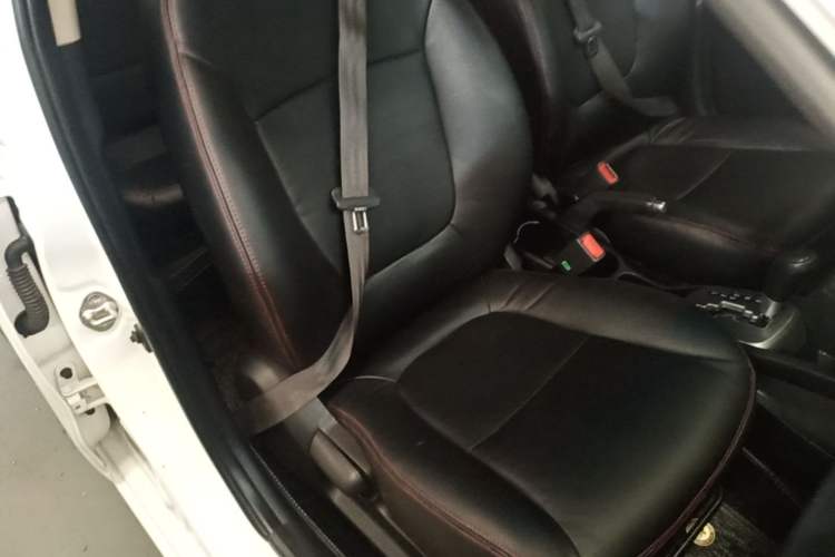 Used Kia K2 2015 Sedan 1.4L Automatic GLS Right Front Seat