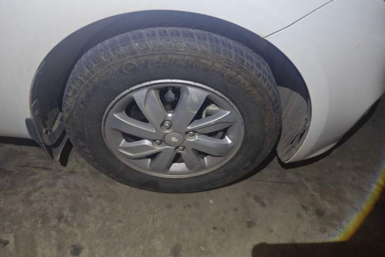 Used Kia K2 2015 Hatchback 1.4L Automatic GLS Right Front Wheel Hub