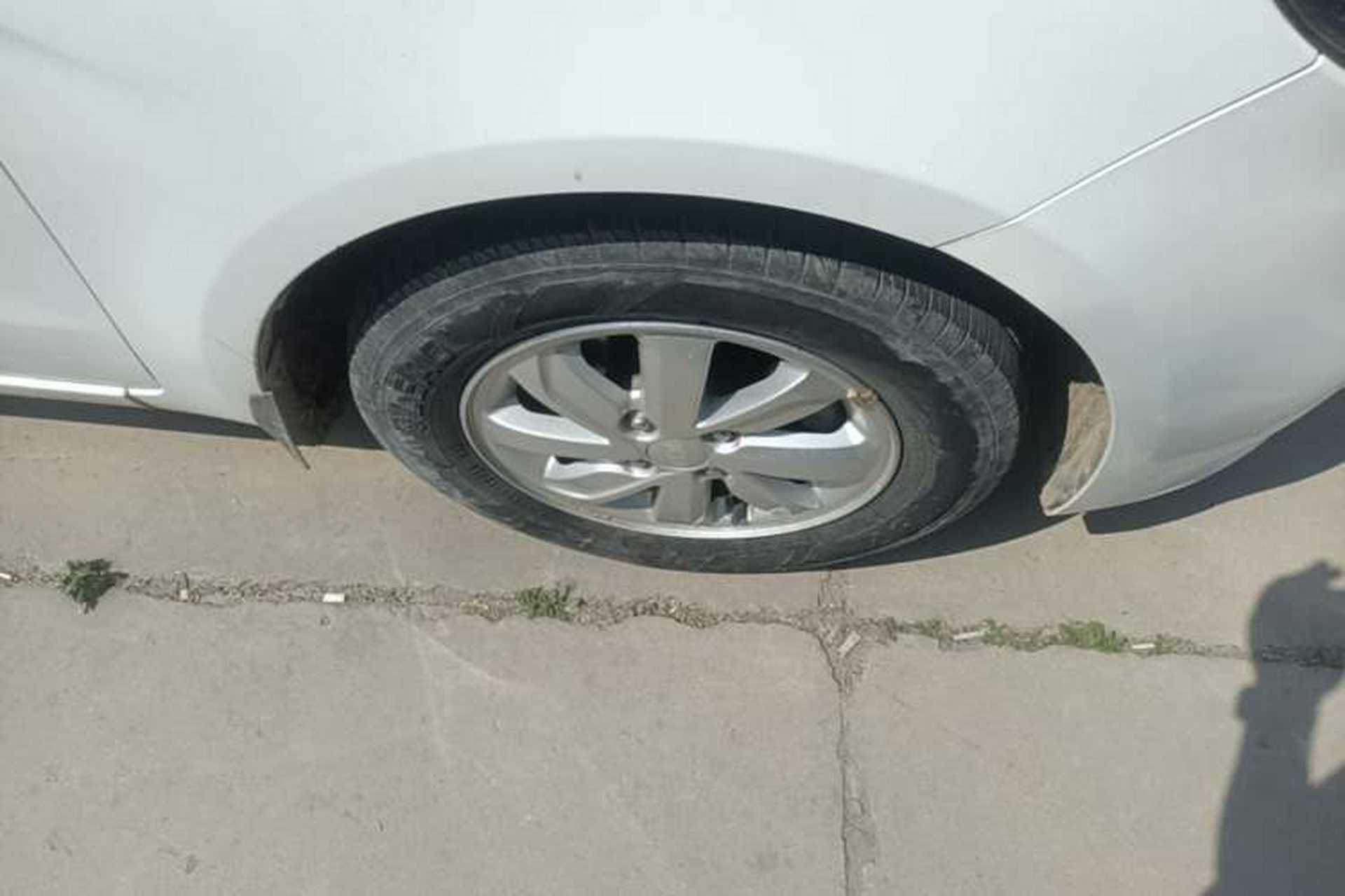 Used Kia K2 2015 Sedan 1.4L MT GLS Right Front Wheel Hub