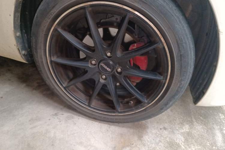 Used Kia K2 2015 Sedan 1.4L Automatic GLS Right Front Wheel Hub