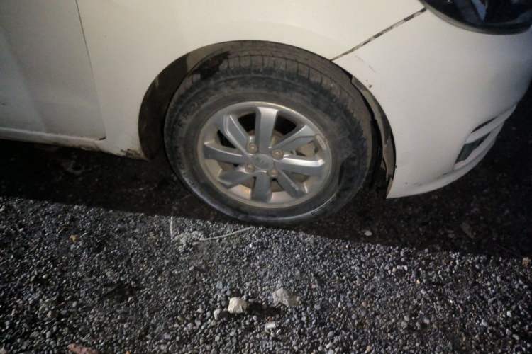 Used Kia K2 2015 Sedan 1.4L MT GLS Right Front Wheel Hub