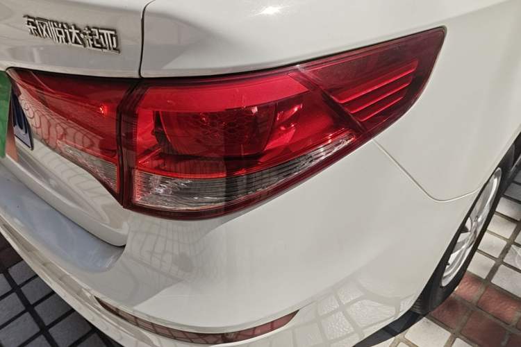 Used Kia K2 2015 Sedan 1.4L Automatic GLS Right Rear Taillight