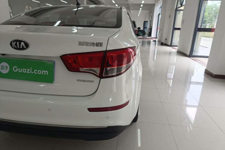 Used Kia K2 2015 Sedan 1.6L Automatic Transmission Premium Right Rear Taillight