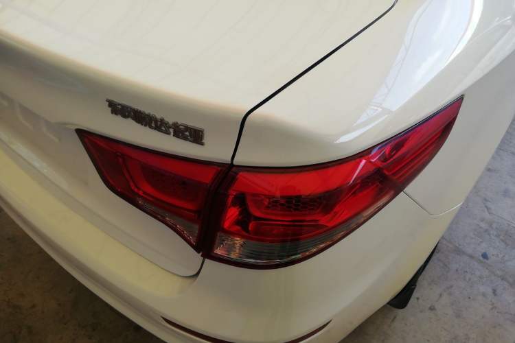 Used Kia K2 2015 Sedan 1.4L Automatic GLS Right Rear Taillight