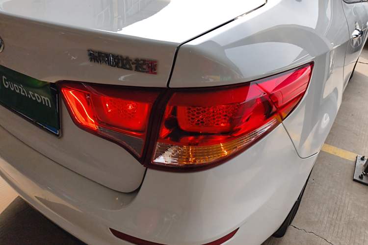 Used Kia K2 2015 Sedan 1.4L Automatic GLS Right Rear Taillight