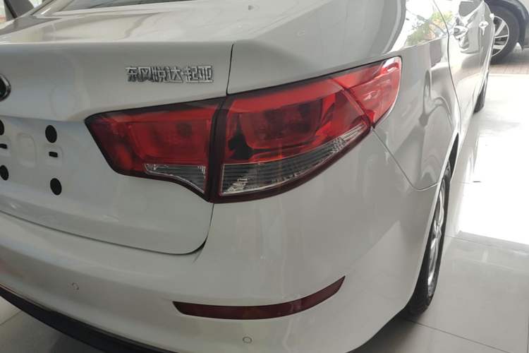 Used Kia K2 2015 Sedan 1.4L Automatic GLS Right Rear Taillight